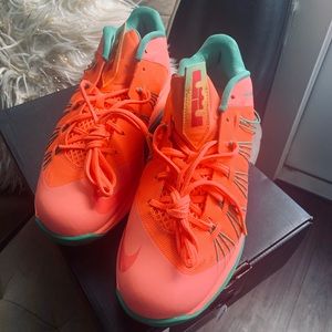 Nike Air Max LeBron X Low- Watermelon